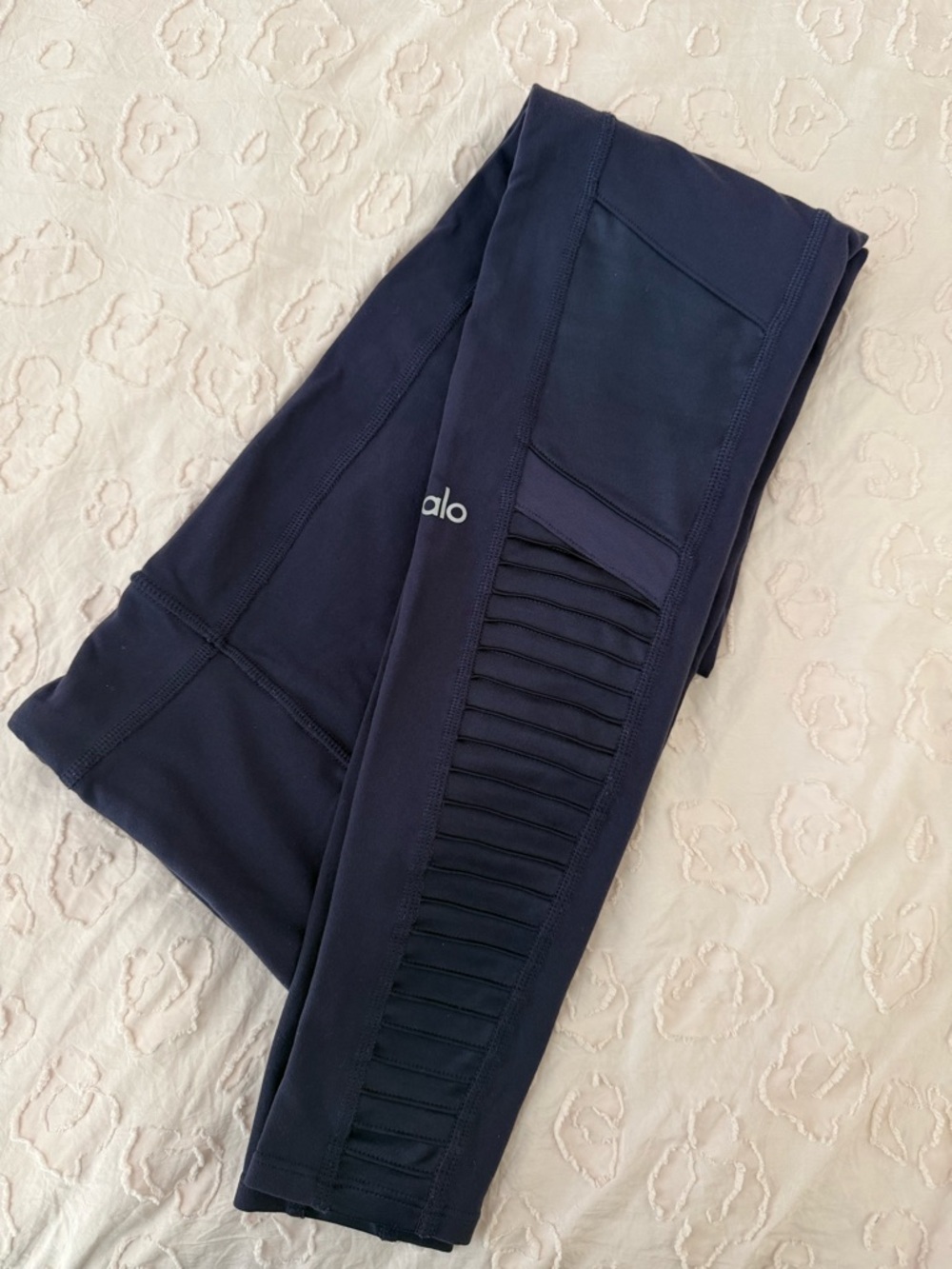 ALO Yoga Navy/Navy Glossy Moto Leggings